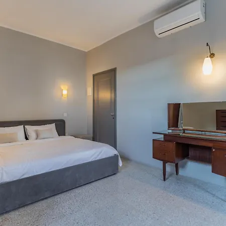 Stylish Retro Διαμέρισμα Φλοριάνα