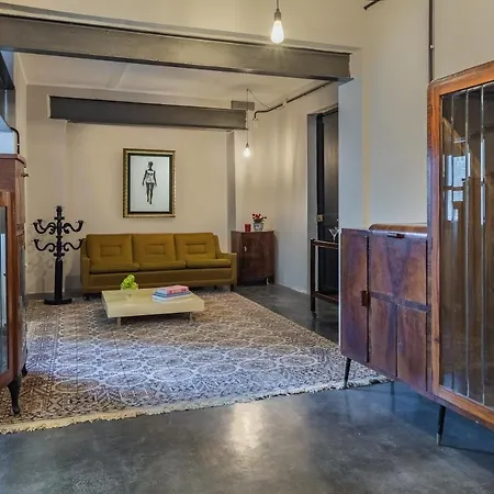 Апартаменты Stylish Retro Флориана