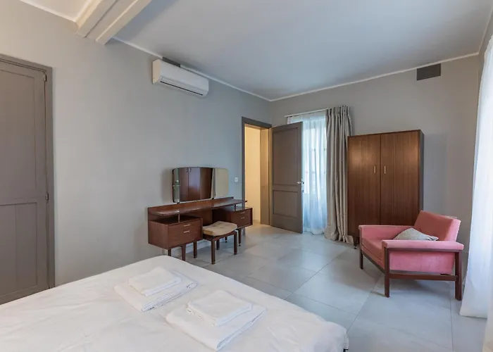 Stylish Retro Daire Il-Furjana