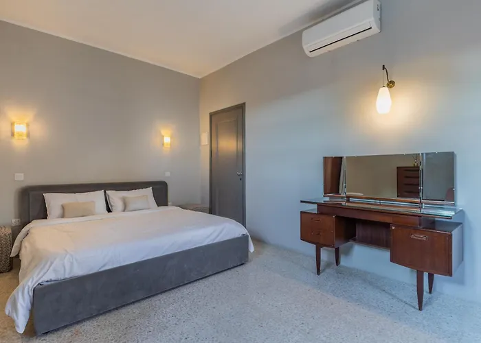 Stylish Retro Daire Il-Furjana