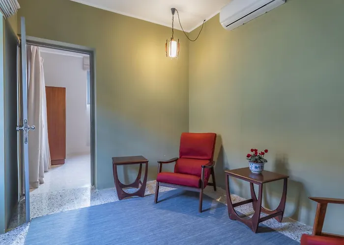 Stylish Retro Il-Furjana